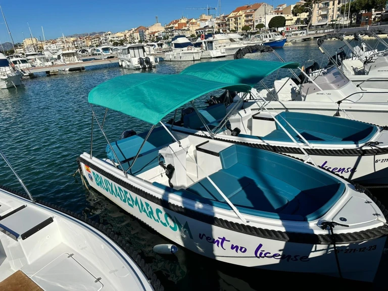 Schlauchboot mit oder ohne Skipper TIFON mieten in Cambrils