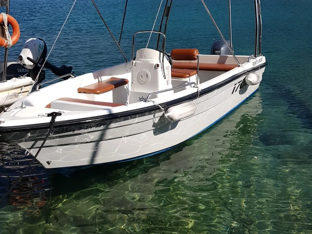 Motorboot mieten in Aríllas zum besten Preis