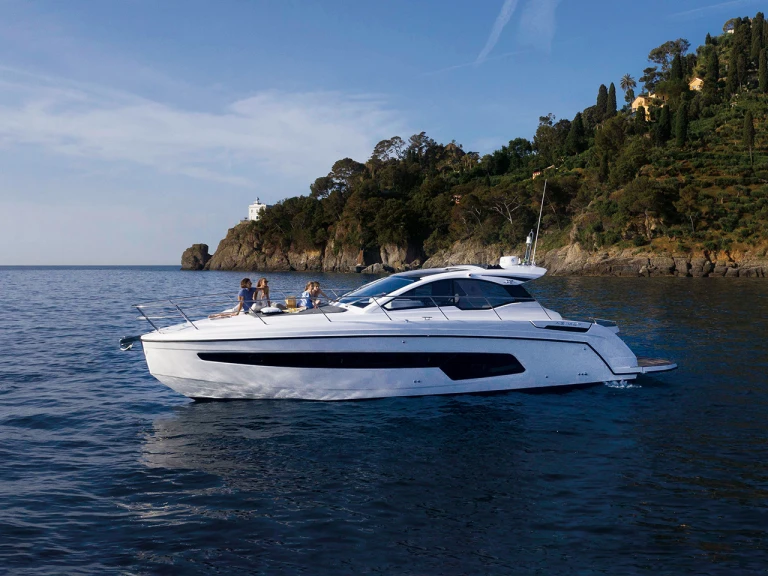 YachtCharter in Podstrana - Azimut Azimut Atlantis 45 auf SamBoat