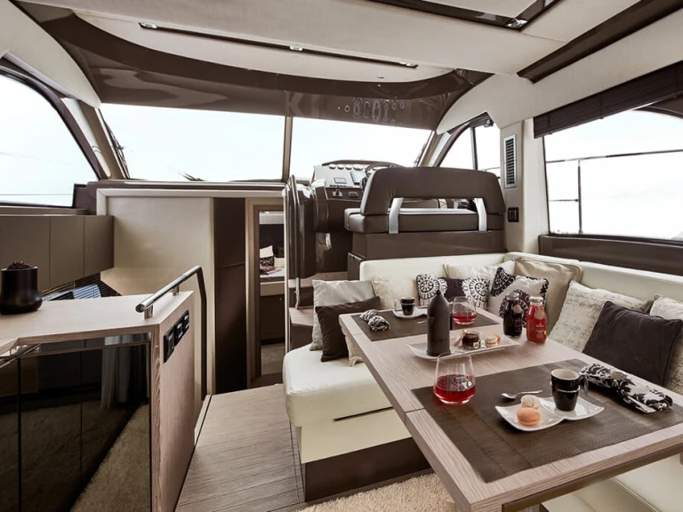 Bootsverleih Sessa Marine Sessa Fly 42 - 2 cab. Šibenik Samboat