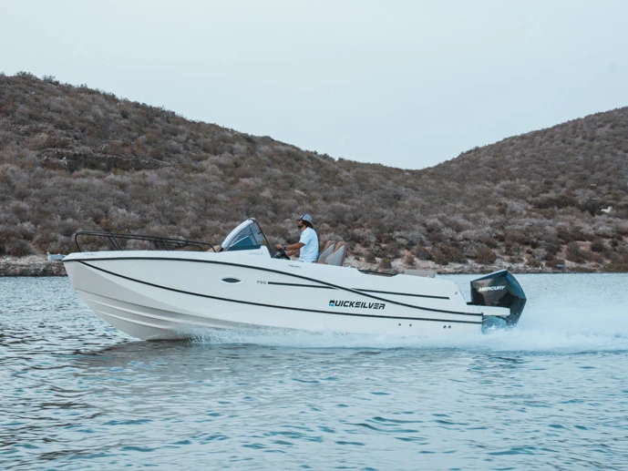 Boot mieten Trogir günstig Quicksilver Activ 755 Sundeck