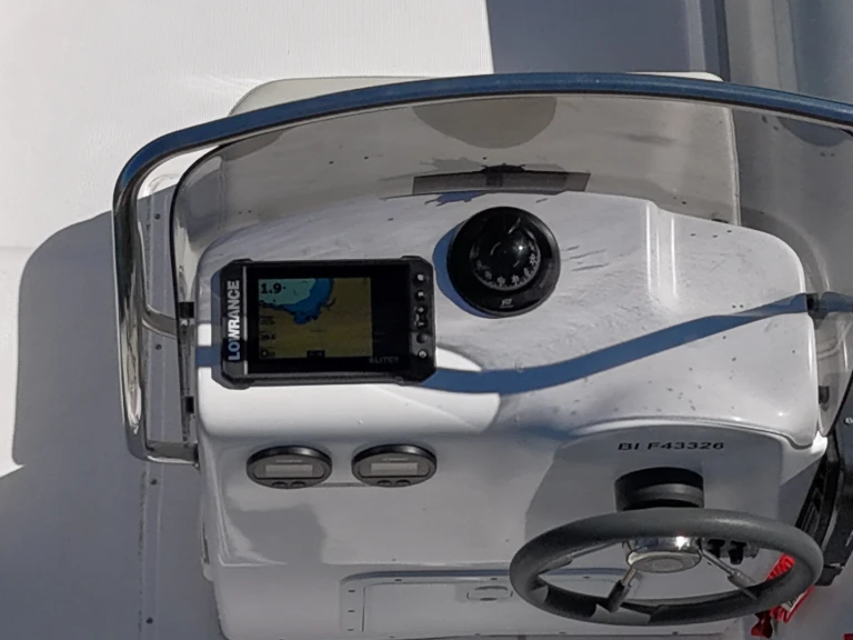 Schlauchboot mit oder ohne Skipper Capelli mieten in Galéria