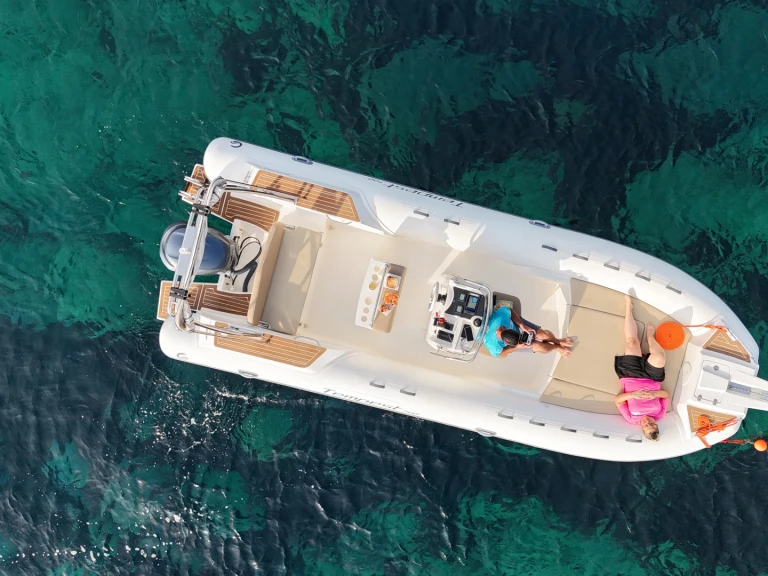 Capelli Tempest 700 mieten Galéria