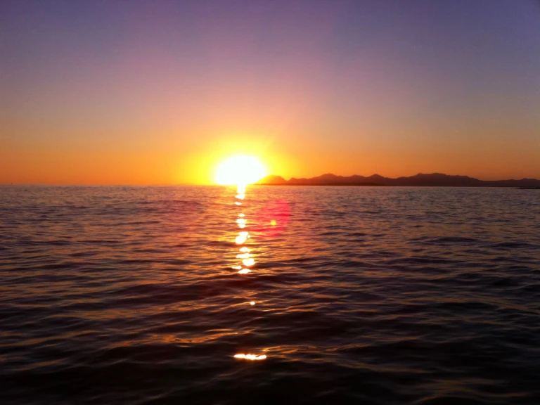 Motorboot mit oder ohne Skipper Jeanneau mieten in Antibes