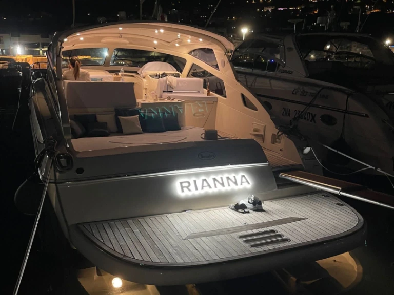 Baia Flash 48 mieten Castellammare di Stabia