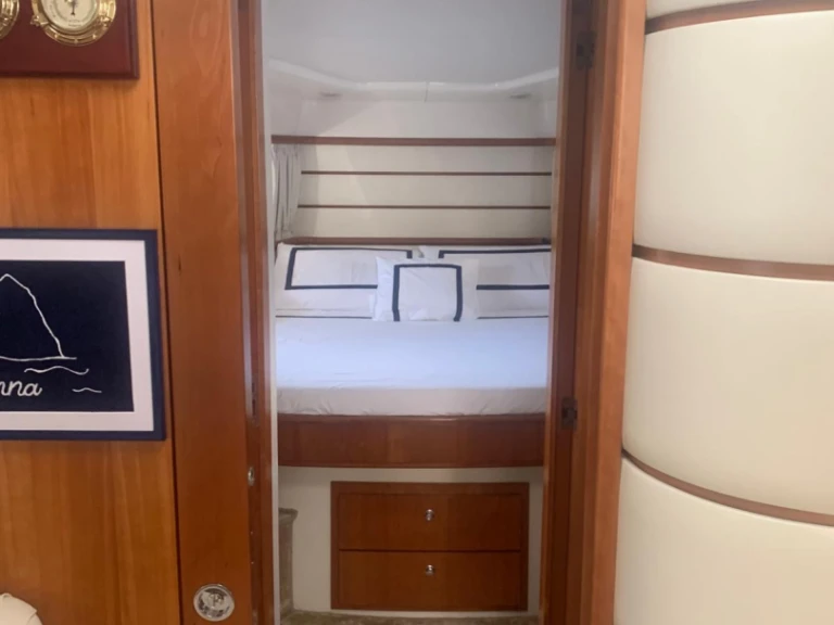 YachtCharter in Castellammare di Stabia - Baia Flash 48 auf SamBoat