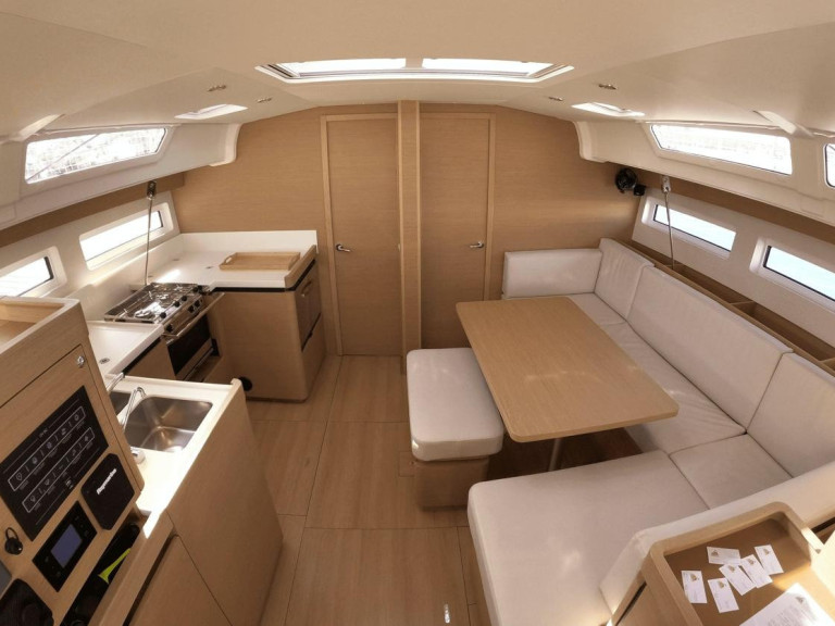 YachtCharter in Olbia - Jeanneau Sun Odyssey 490 auf SamBoat