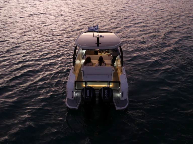 Motorboot mieten in Anávyssos zum besten Preis