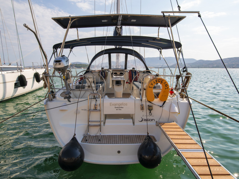 YachtCharter in Deme of Volos - Jeanneau Sun Odyssey 43 auf SamBoat