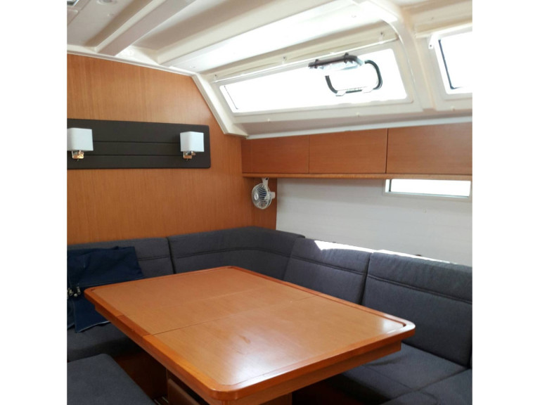 Segelboot mieten in Lefkáda zum besten Preis