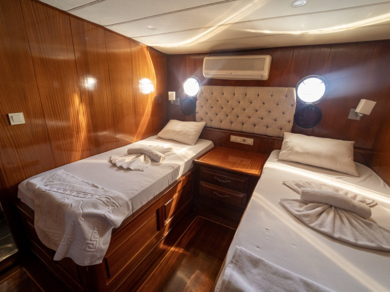  Gulet Queen Lila mieten Fethiye