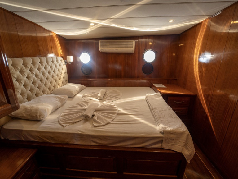 Ein  Gulet Queen Lila mieten in Fethiye