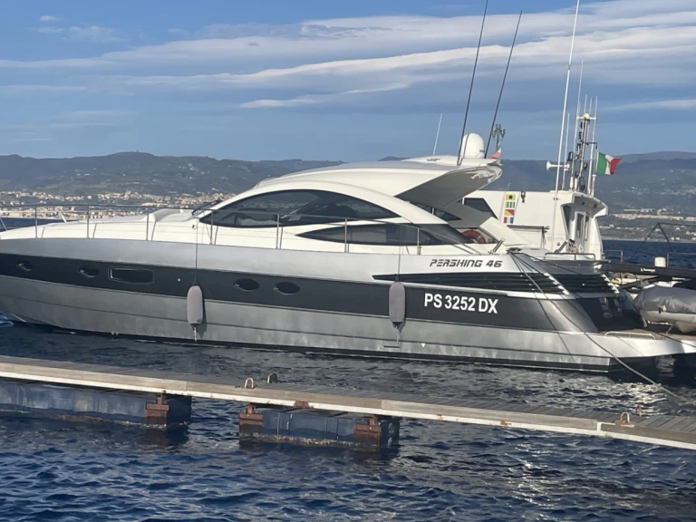 YachtCharter in Monopoli - Pershing Pershing 46 auf SamBoat