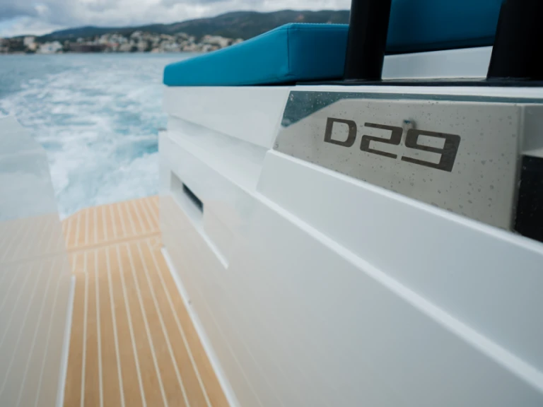 De Antonio D29 mieten Marina Botafoch