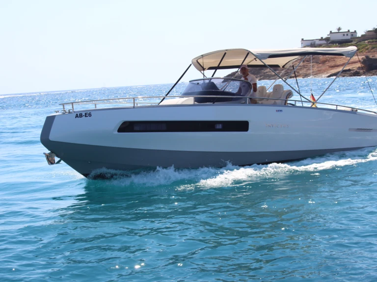 Motorboot mieten in El Toro zum besten Preis