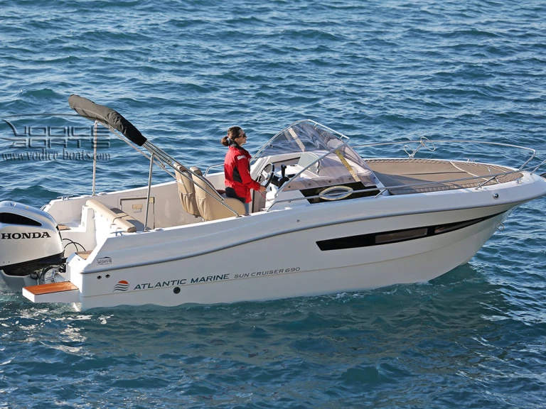 Motorboot mieten in Šibenik - Atlantic 690 sun cruiser