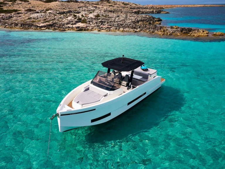 De Antonio D32 mieten Marina Botafoch