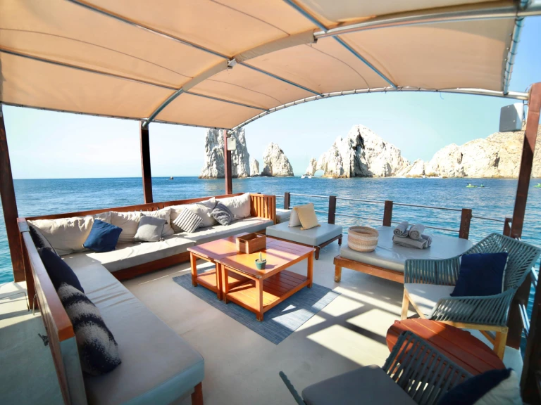 Ein Custom Made 36 mieten in Cabo San Lucas