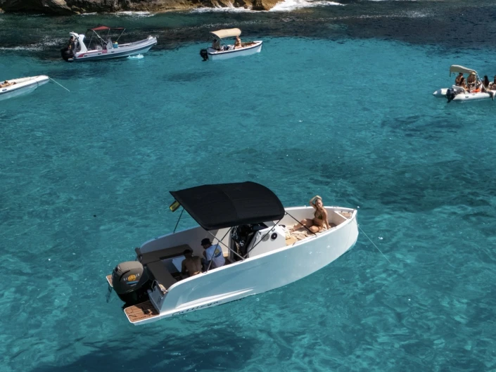 Motorboot mit oder ohne Skipper Cattleya mieten in s'Estanyol de Migjorn