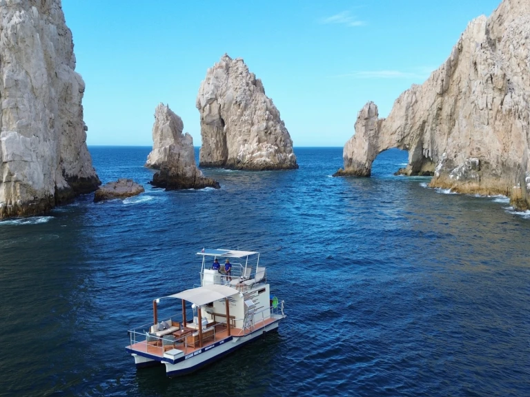 Vermietung Motorboot Custom Made mit Führerschein