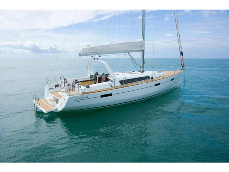 Segelboot mit oder ohne Skipper Bénéteau mieten in Cagliari