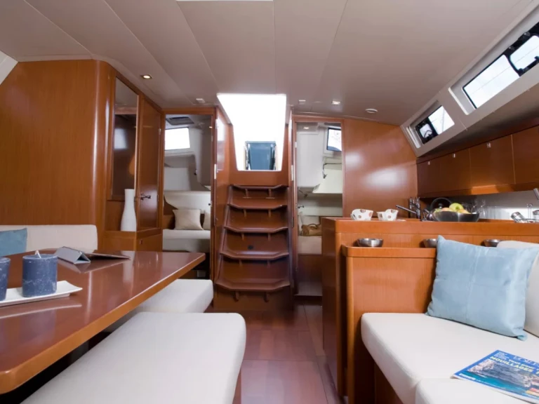 Vermietung Segelboot Bénéteau mit Führerschein