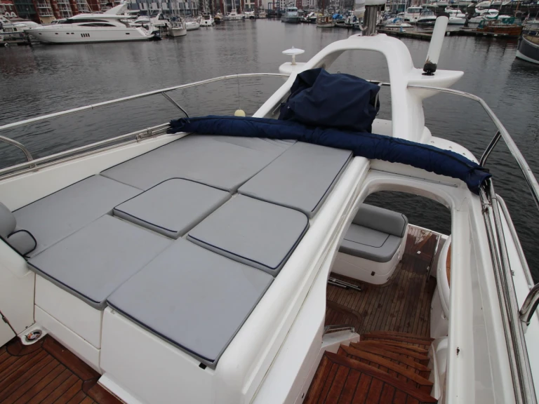 YachtCharter in Menton - Sealine T47 auf SamBoat
