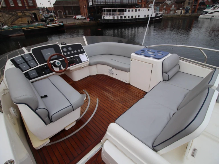 Yacht mieten in Menton - Sealine T47