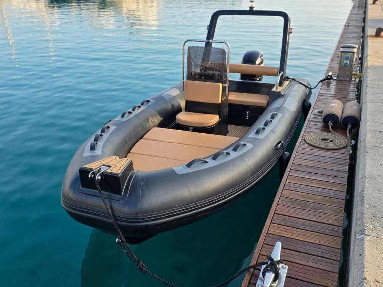 Bootsverleih artboat RIB 500 Portoferraio Port Samboat