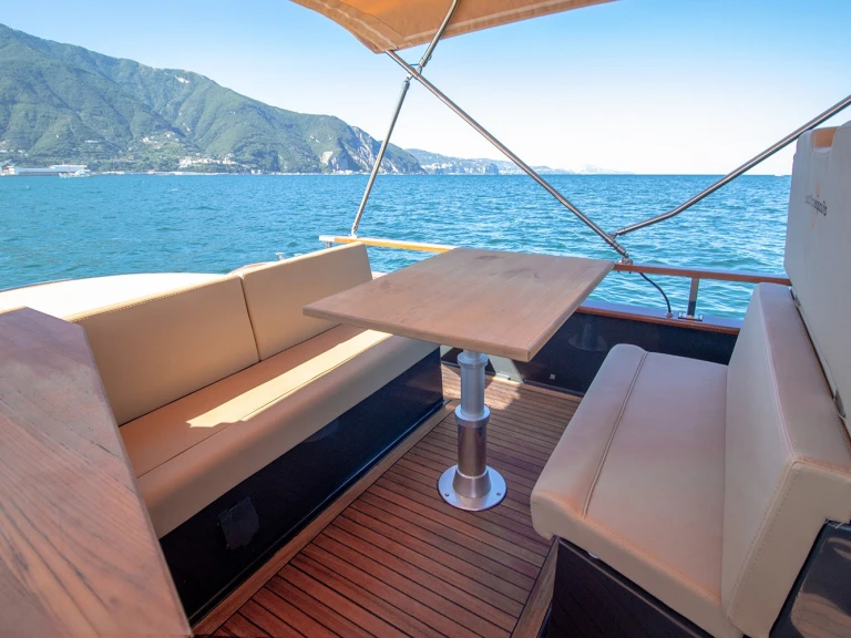 Vermietung Motorboot Nautica Esposito mit Führerschein