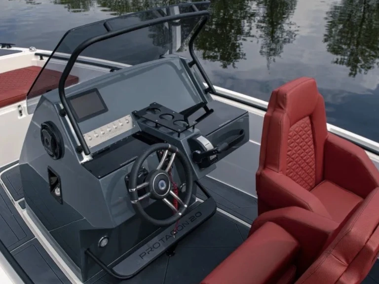 Motorboot mit oder ohne Skipper Protagon mieten in Konstanz, Universitätsstadt