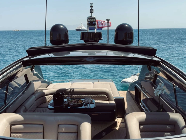 Sunseeker 007 mieten Piräus