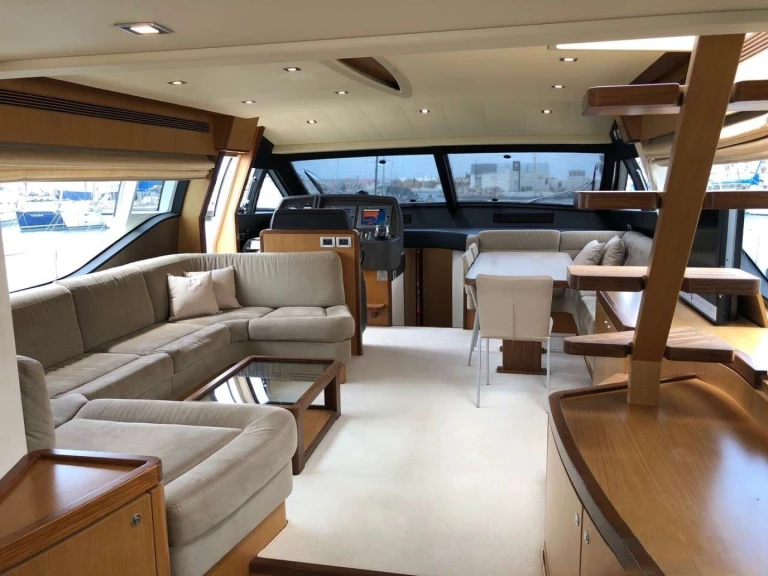 Yacht mit oder ohne Skipper Ferretti mieten in Piräus
