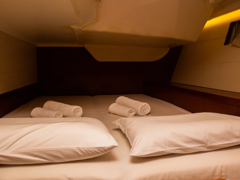 Ein Bénéteau Oceanis 48 mieten in Kavála