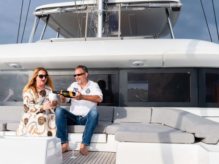 Vermietung Yacht Lagoon mit Führerschein