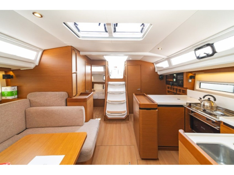 Segelboot mieten in Lefkáda zum besten Preis