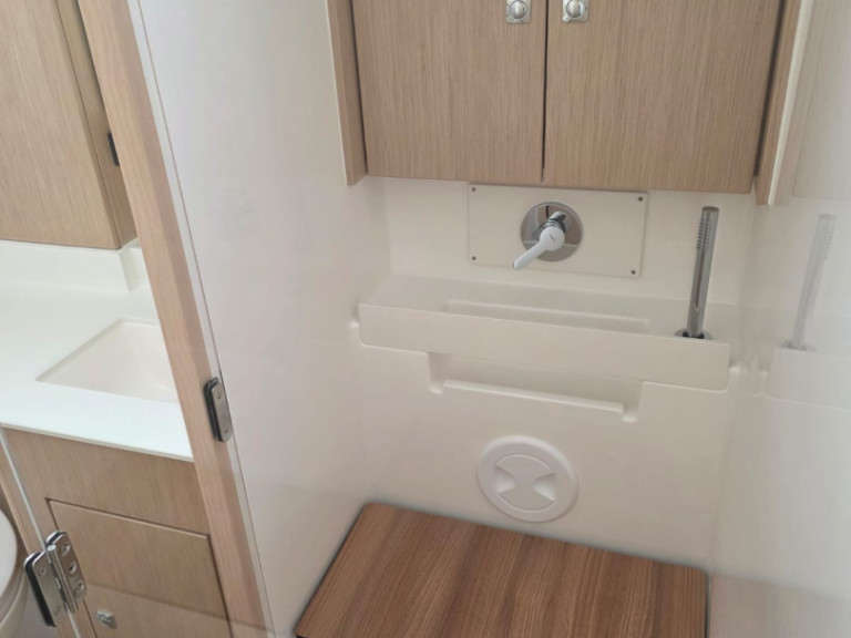 Ein Bavaria Bavaria C57 mieten in Volos