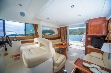 Ein Jeanneau Prestige 36 mieten in Split