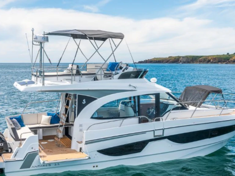 Boot mieten Saint-Mandrier-sur-Mer günstig Antares 11 FLY