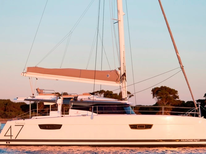 Bootsverleih FONTAINE PAJOT SAONA 47 - 2017 FONTAINE PAJOT SAONA 47 Le Marin Samboat