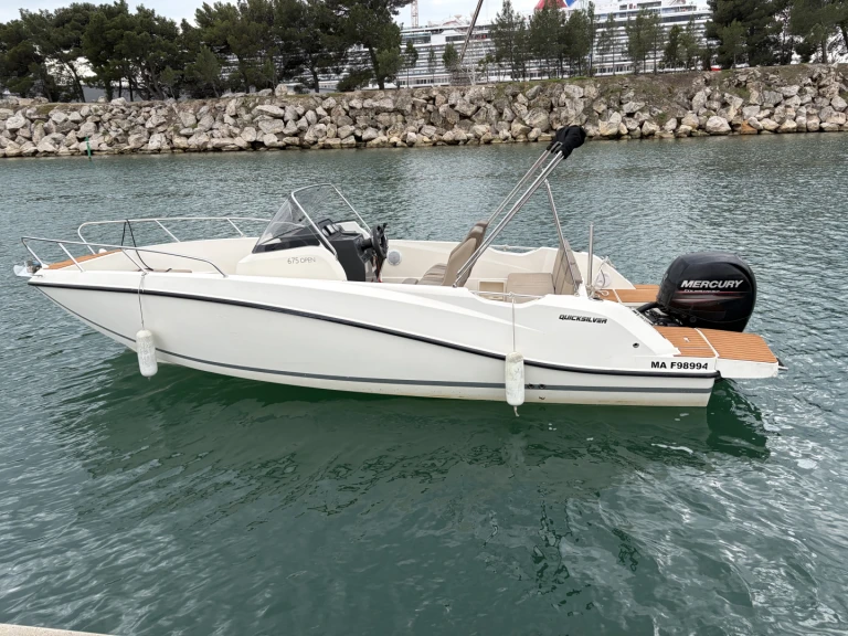 YachtCharter in Marseille - Quicksilver Activ 675 Open auf SamBoat