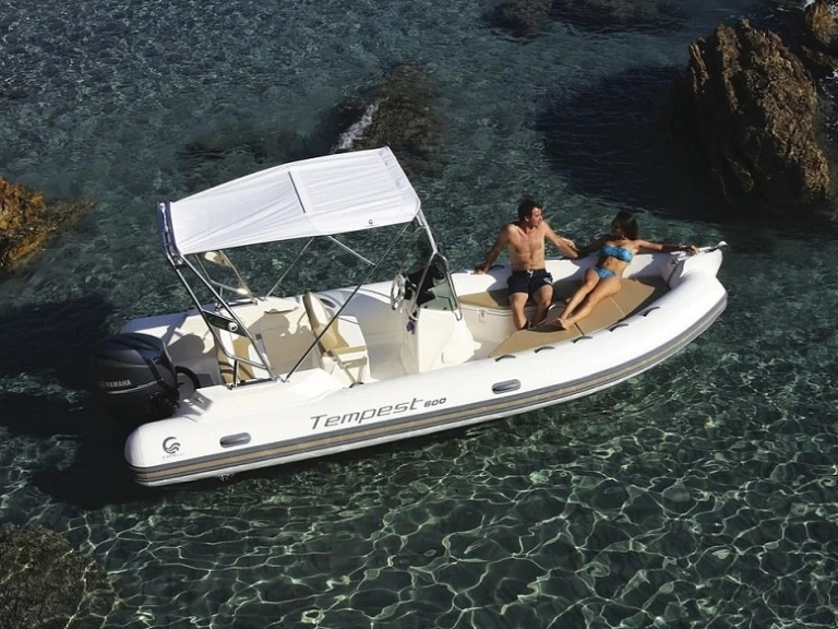 Ein Capelli Tempest 600 mieten in Marine de Sant'Ambrogio