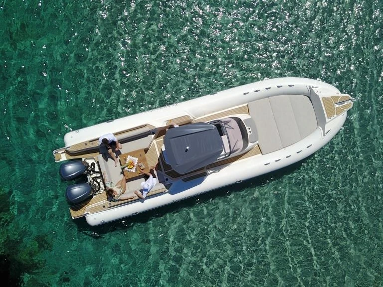 Schlauchboot mit oder ohne Skipper Capelli mieten in Marine de Sant'Ambrogio
