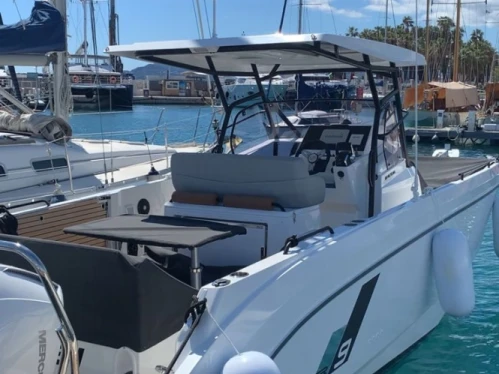 Ein Bénéteau Flyer 9 mieten in Saint-Raphaël