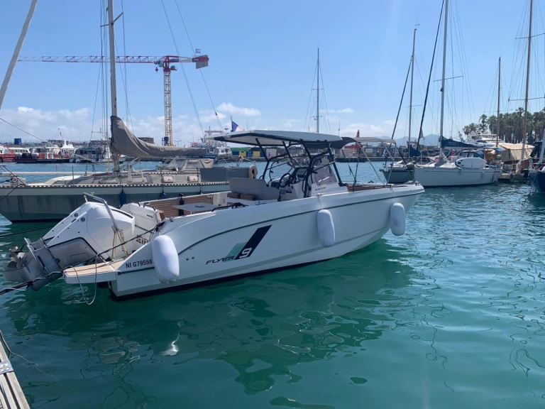 Motorboot mieten in Saint-Raphaël - Bénéteau Flyer 9