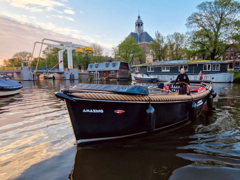 Motorboot mit oder ohne Skipper SeaFury mieten in Amsterdam