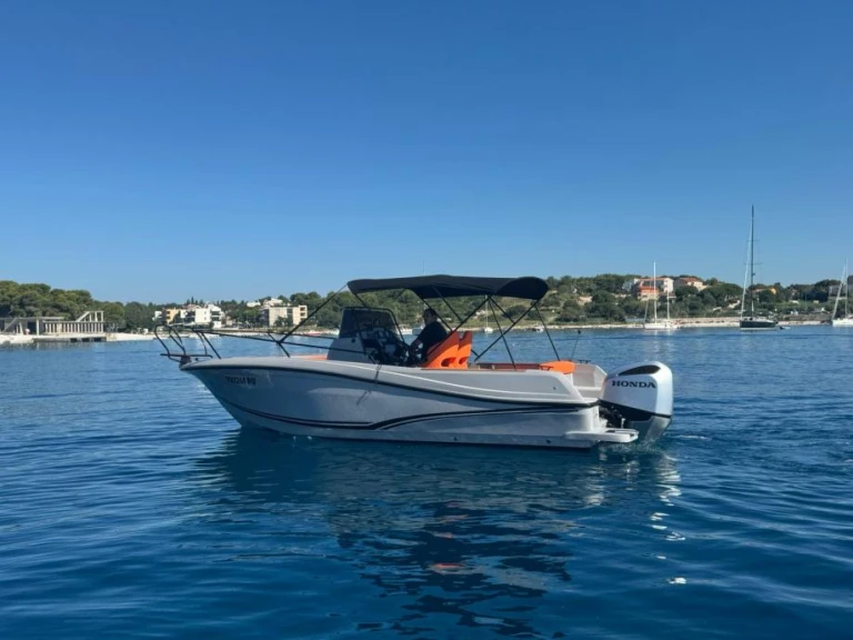 Motorboot mieten in Makarska zum besten Preis