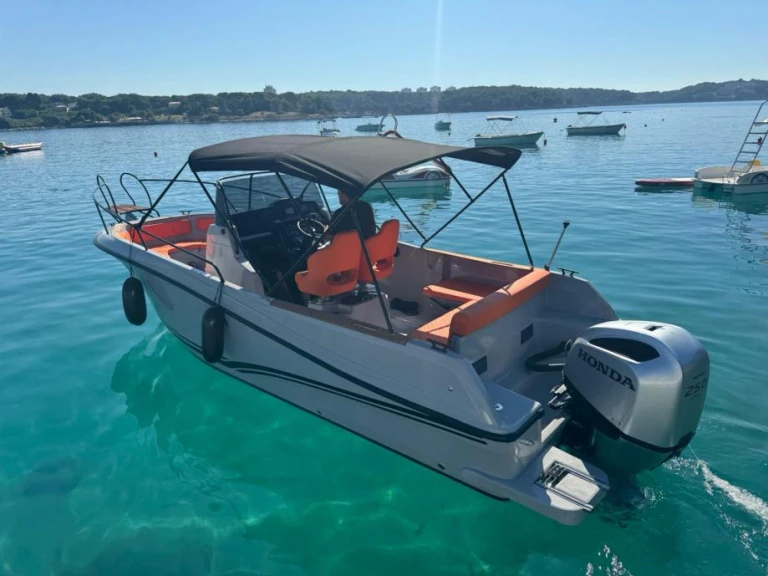 Jeanneau 755 mieten Makarska