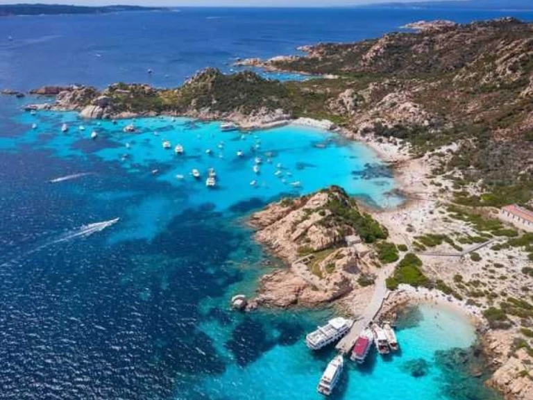 Schlauchboot mit oder ohne Skipper Magnus mieten in Porto Rotondo