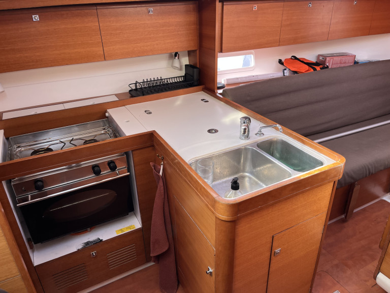 Segelboot mit oder ohne Skipper Dufour mieten in Marseille